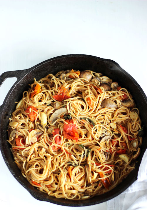 Capellini in Roasted Tomato and Garlic Sauce | NeuroticMommy